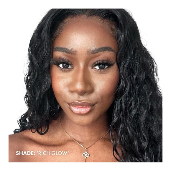 Iconic London Radiance Booster in Rich Glow a Deep Red Toned Brown Tinted Glow - Picture 7 of 9